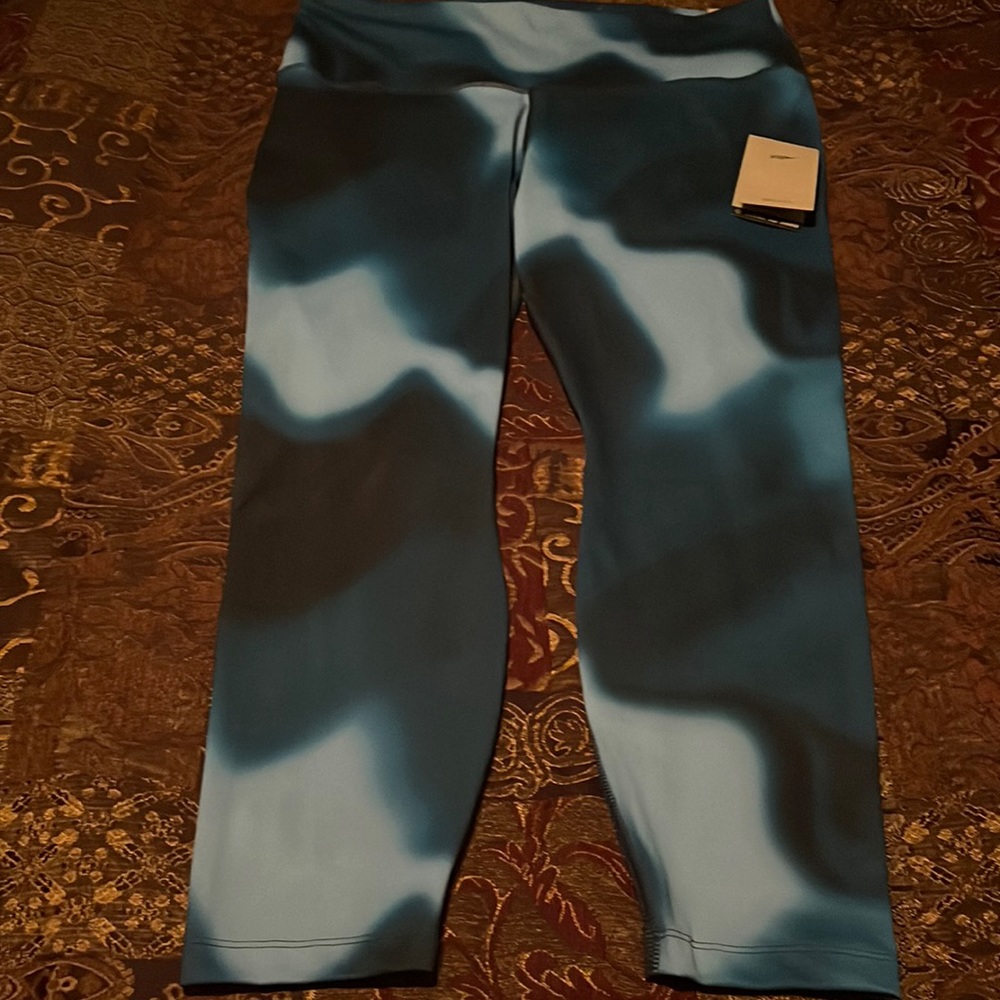 Nike Dri Fit 7/8 Tie Dye Legging